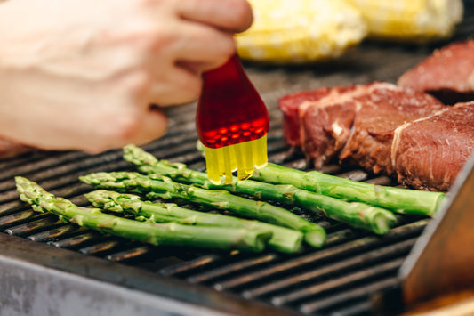 How Olive Oil Spray Can Help You Cut Calories in Your Meals